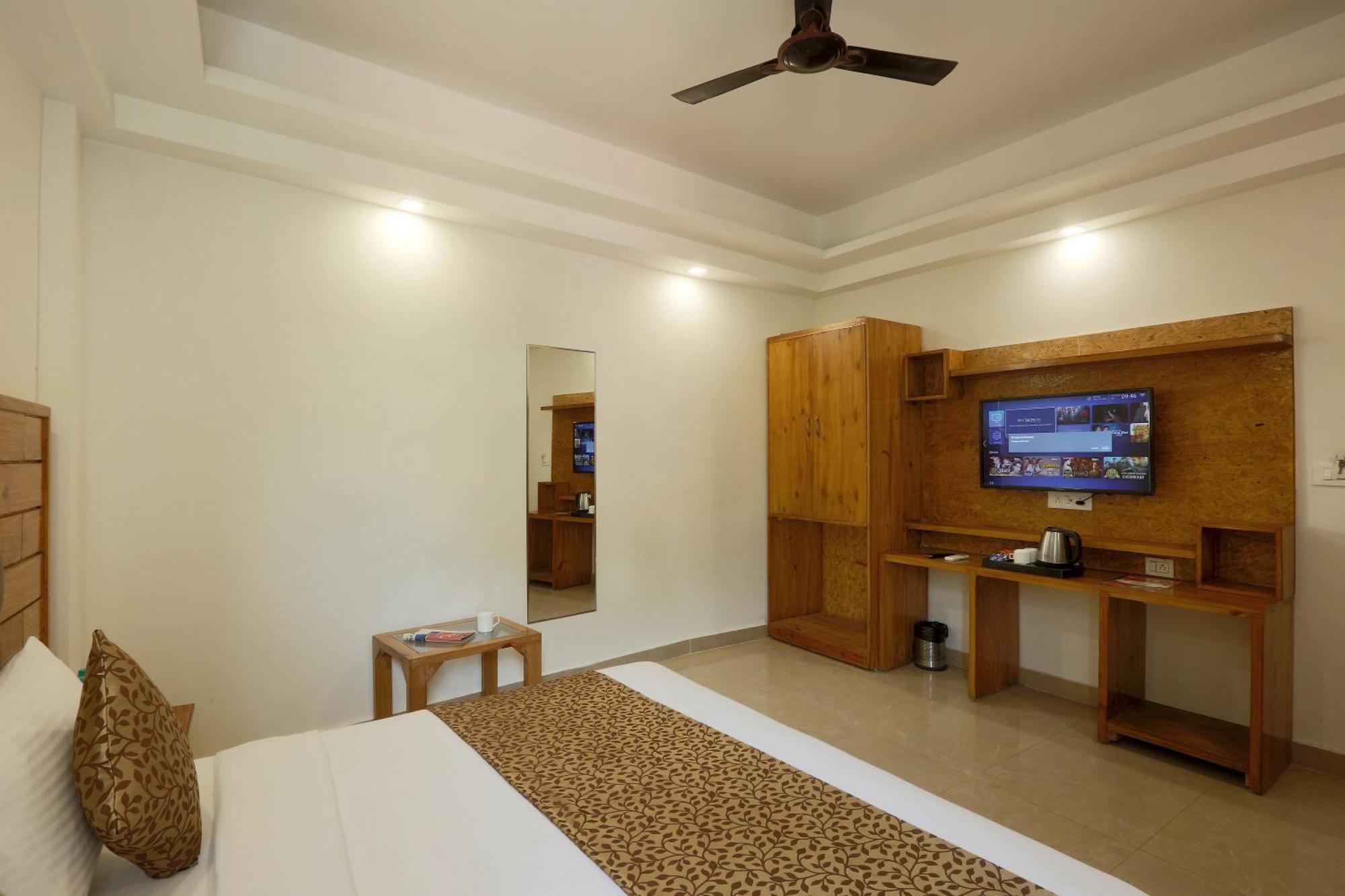 Hotel Delhi Aerocity Inn New Delhi Exterior photo