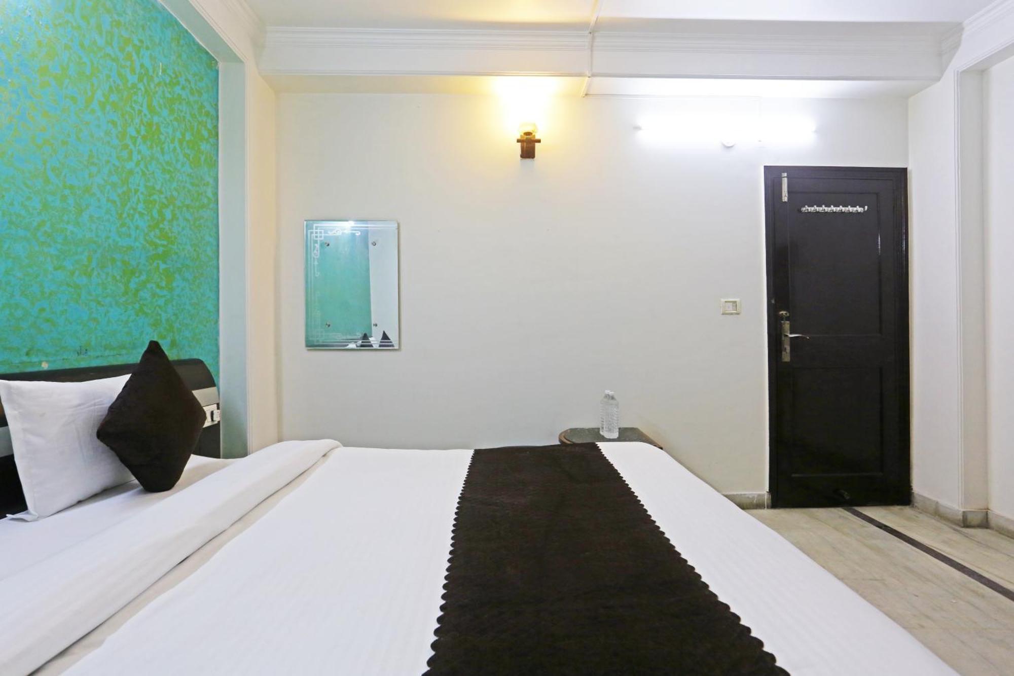 Hotel Delhi Aerocity Inn New Delhi Exterior photo