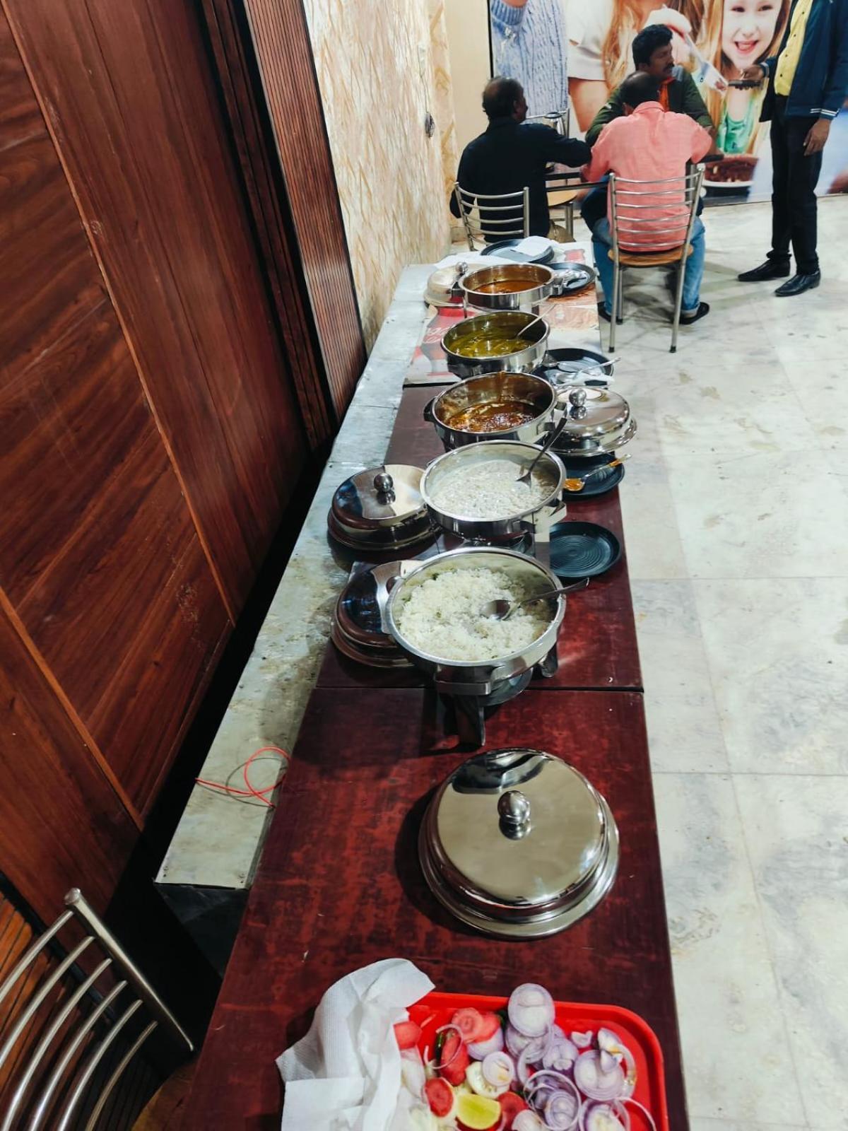 Hotel Delhi Aerocity Inn New Delhi Exterior photo